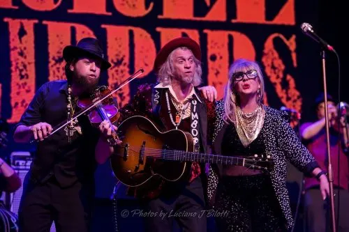 Squirrel Nut Zippers